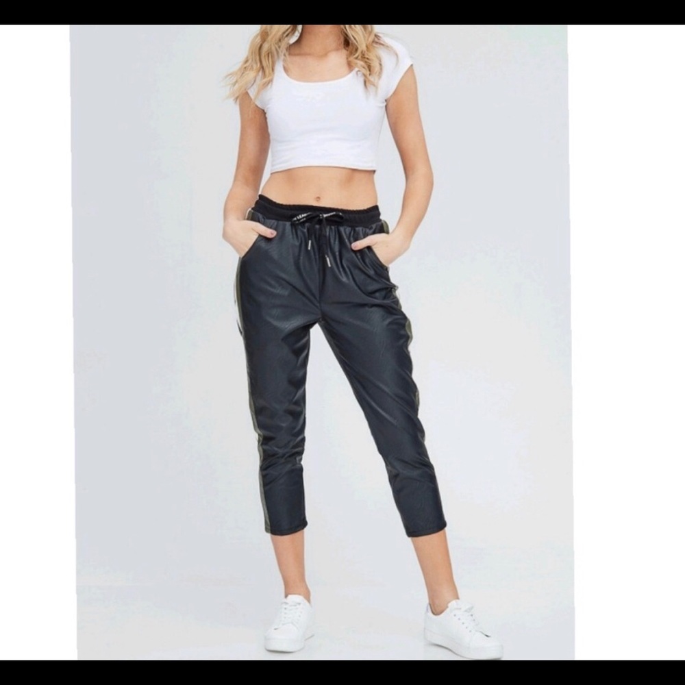 Joggers Pants. Size Medium. - Picture 2 of 4